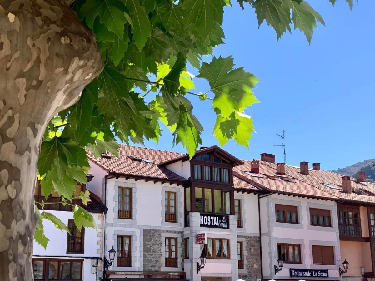 Hostal La Serna Hotel Potes Exterior photo